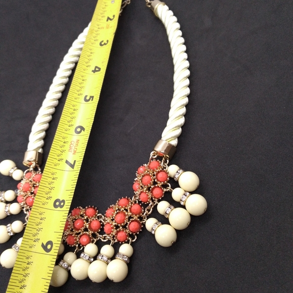 Banana Republic statement necklace - Picture 14 of 14